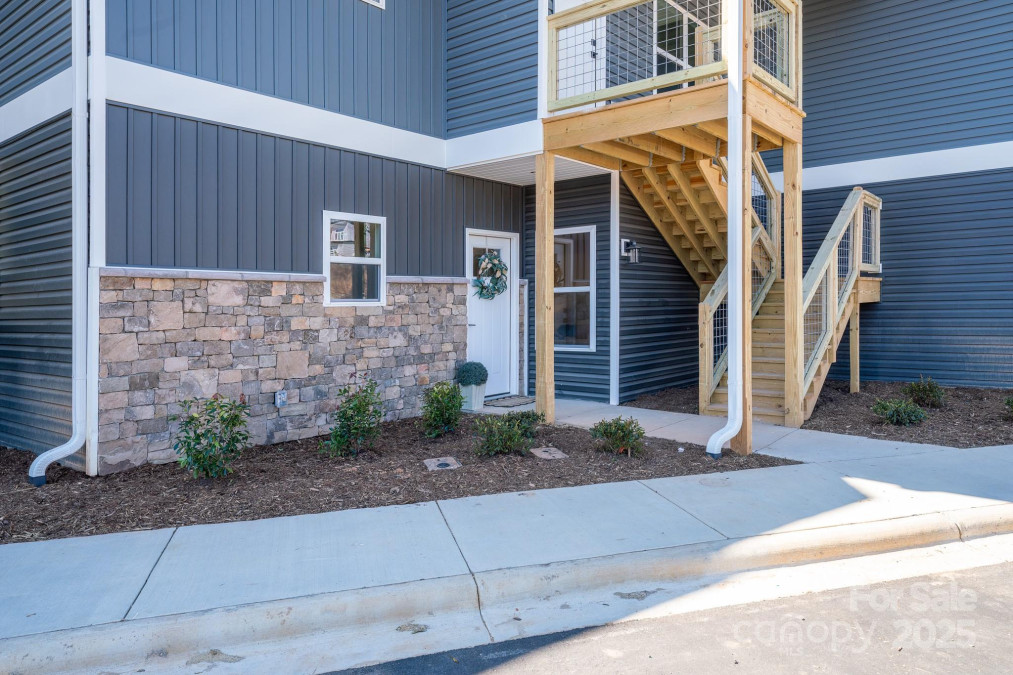 143 Carver St Brevard, NC 28712