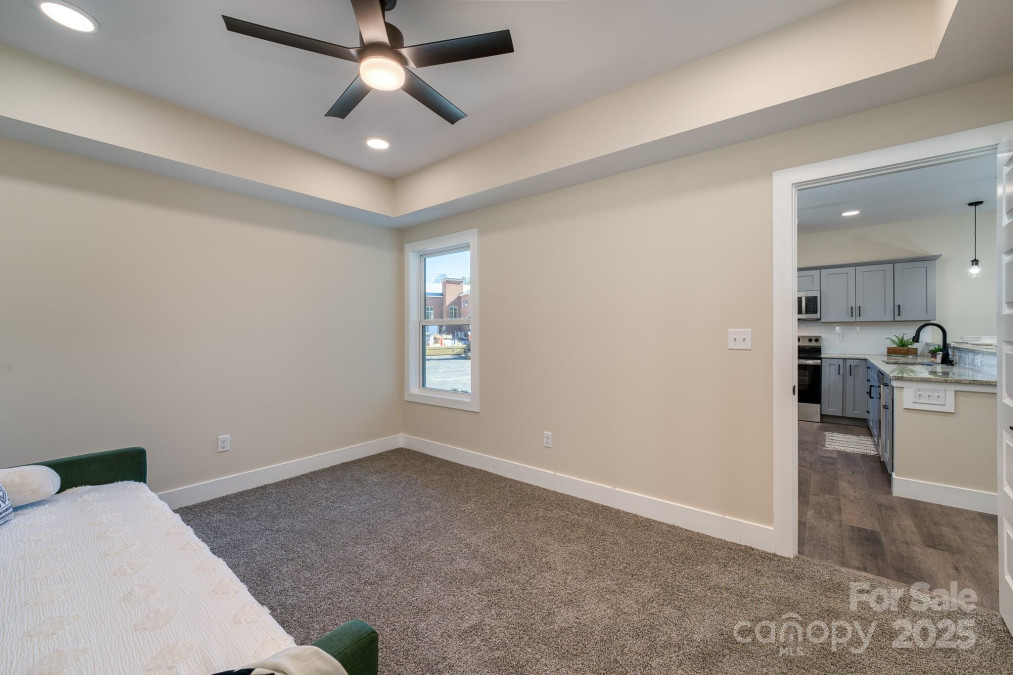 143 Carver St Brevard, NC 28712