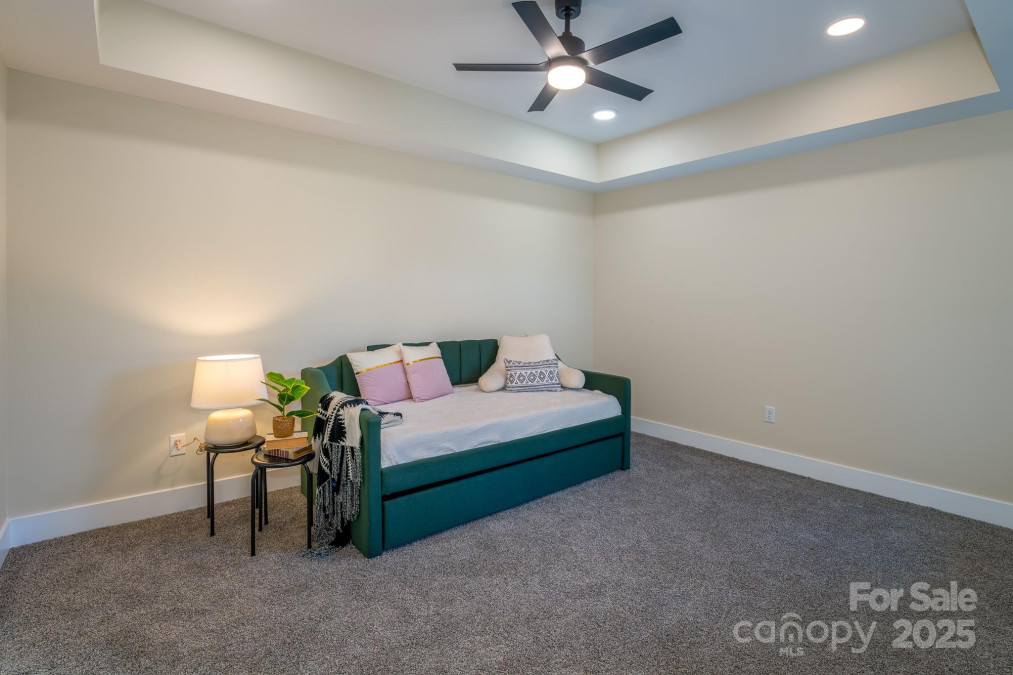 143 Carver St Brevard, NC 28712