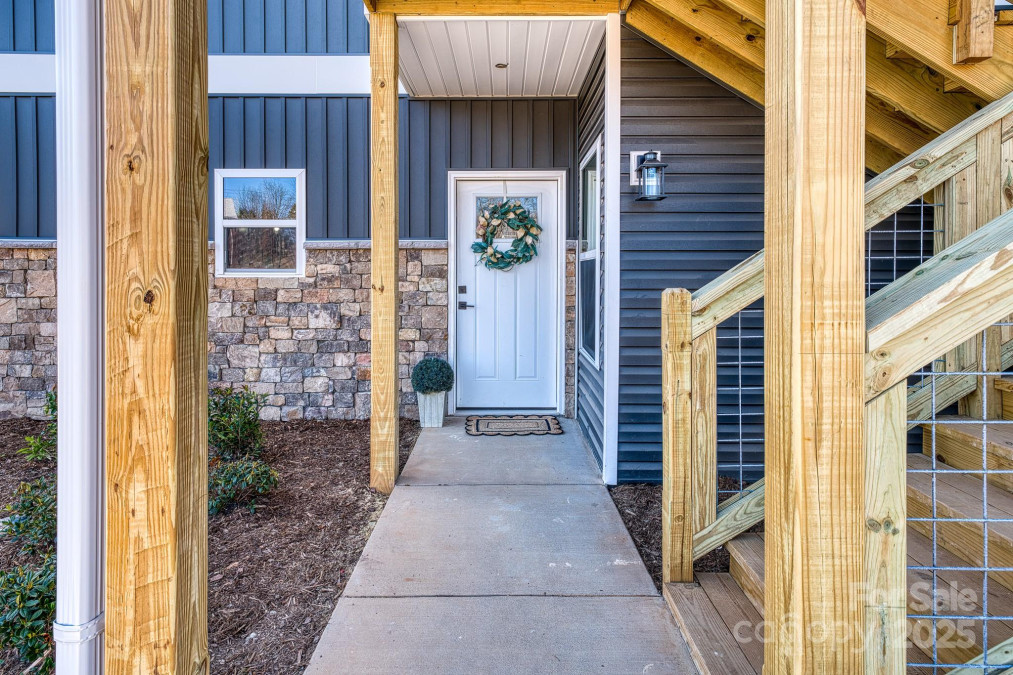 143 Carver St Brevard, NC 28712
