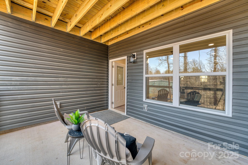 143 Carver St Brevard, NC 28712