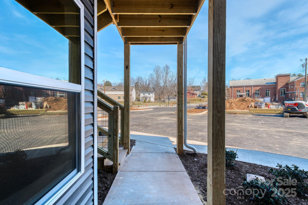 143 Carver St Brevard, NC 28712