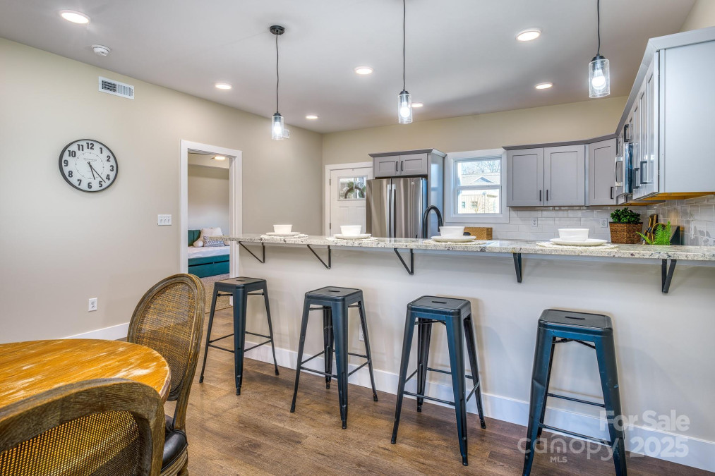 143 Carver St Brevard, NC 28712