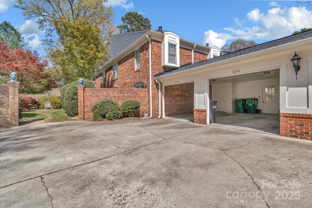 7214 Quail Meadow Ln Charlotte, NC 28210