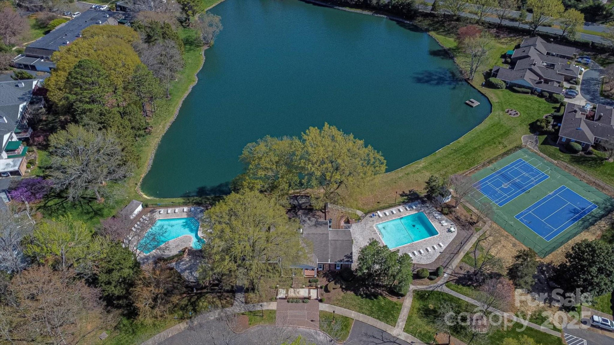 7214 Quail Meadow Ln Charlotte, NC 28210