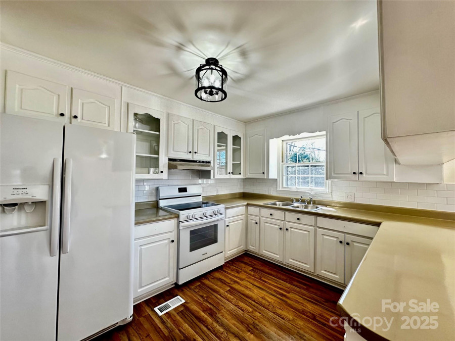 2604 Oxford Cir Lancaster, SC 29720
