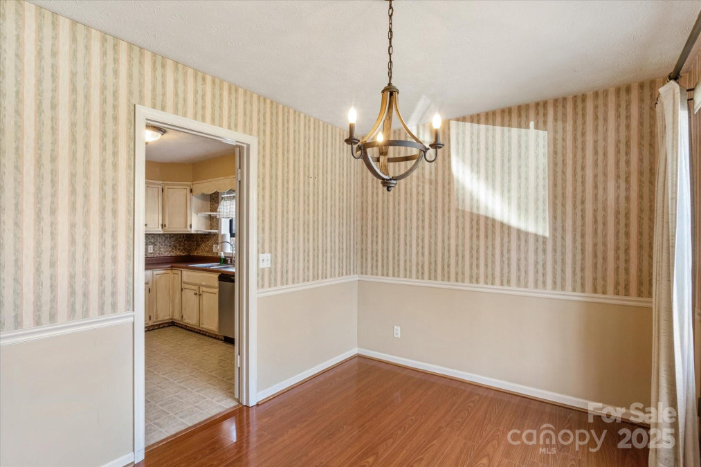 1749 B Haywood Manor Rd Hendersonville, NC 28791