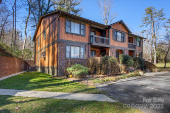 1749 B Haywood Manor Rd Hendersonville, NC 28791
