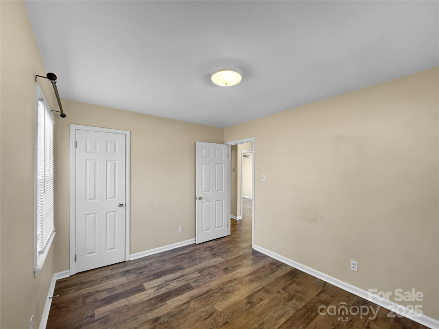 4201 Winedale Ln Charlotte, NC 28205