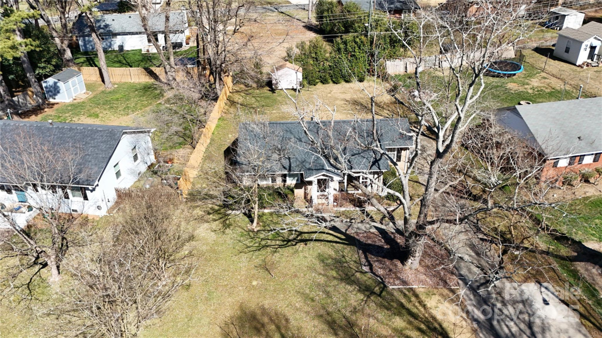 4201 Winedale Ln Charlotte, NC 28205