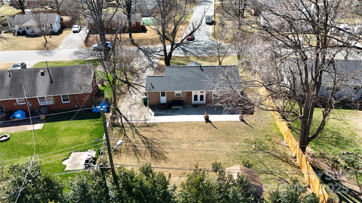 4201 Winedale Ln Charlotte, NC 28205