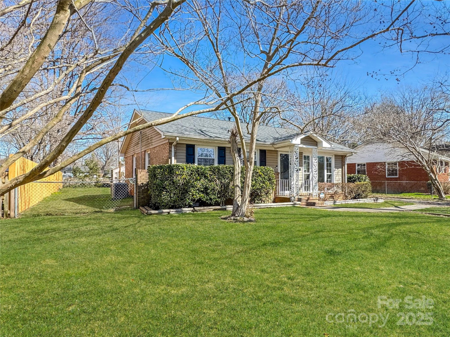 4201 Winedale Ln Charlotte, NC 28205