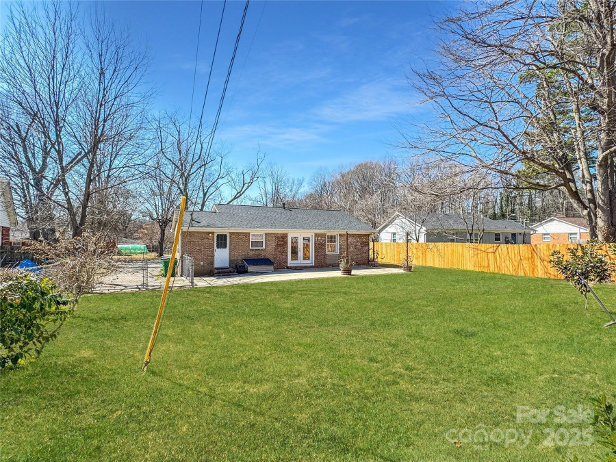 4201 Winedale Ln Charlotte, NC 28205