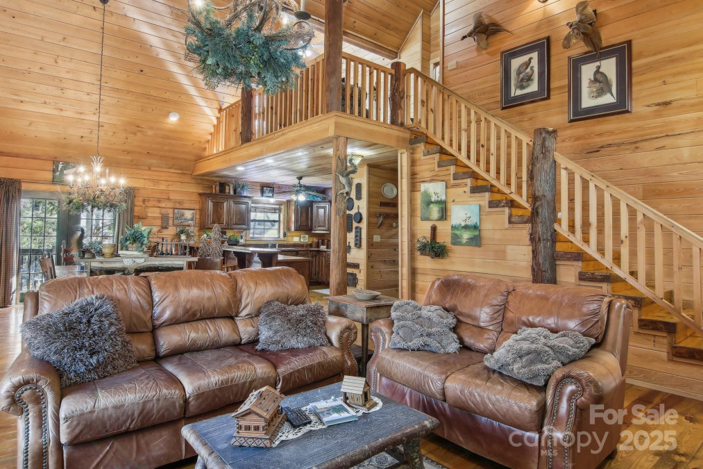 49 Breezy Creek Ln Maggie Valley, NC 28751