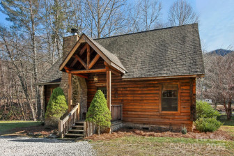 49 Breezy Creek Ln Maggie Valley, NC 28751
