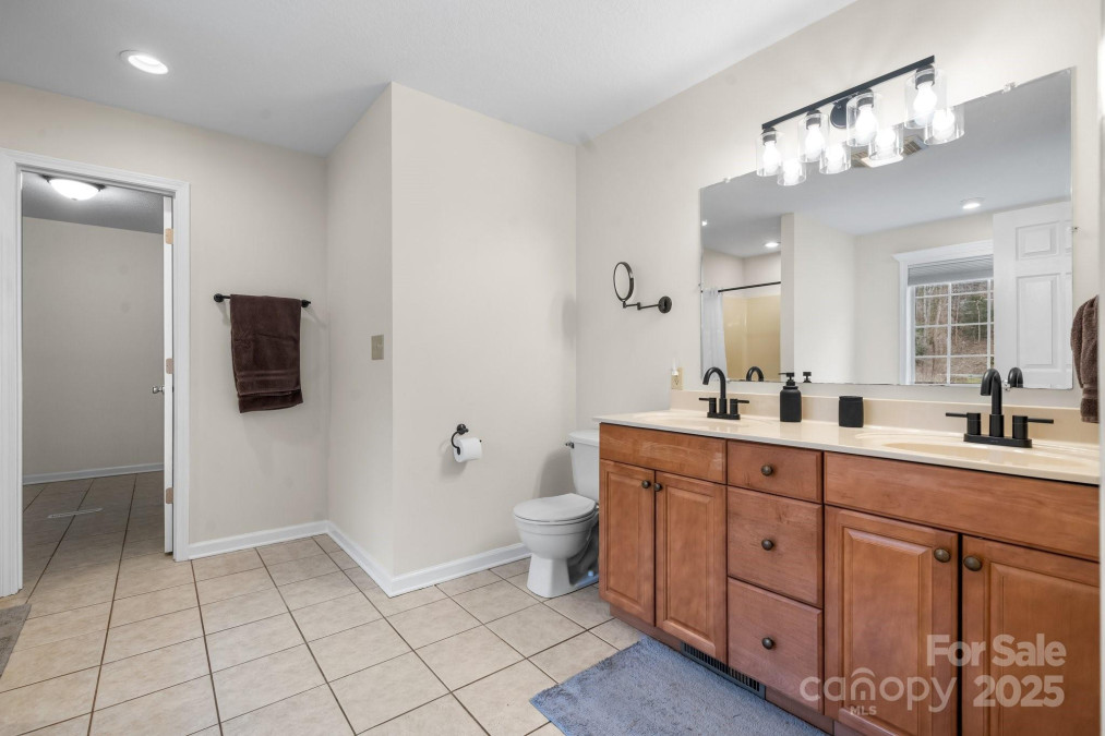 892 Plantation Dr Marion, NC 28752