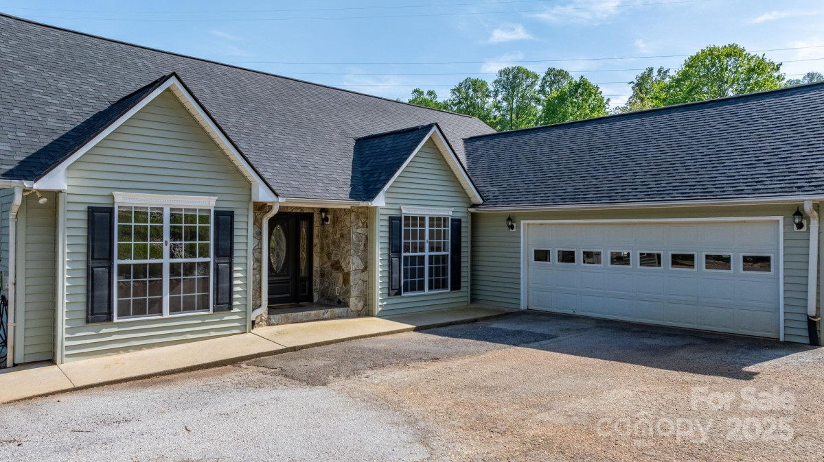892 Plantation Dr Marion, NC 28752