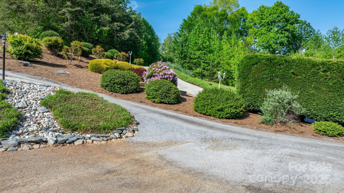892 Plantation Dr Marion, NC 28752