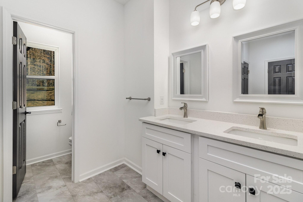 606 Saint Cloud Dr Statesville, NC 28625
