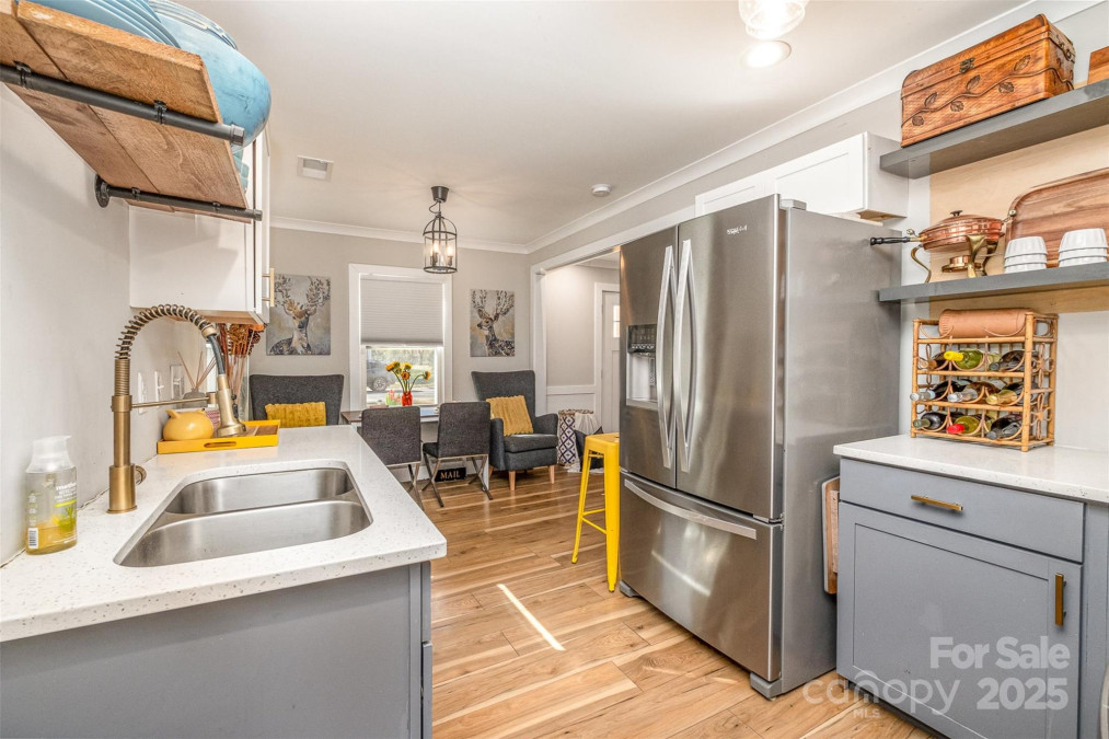 2137 Highland St Charlotte, NC 28208