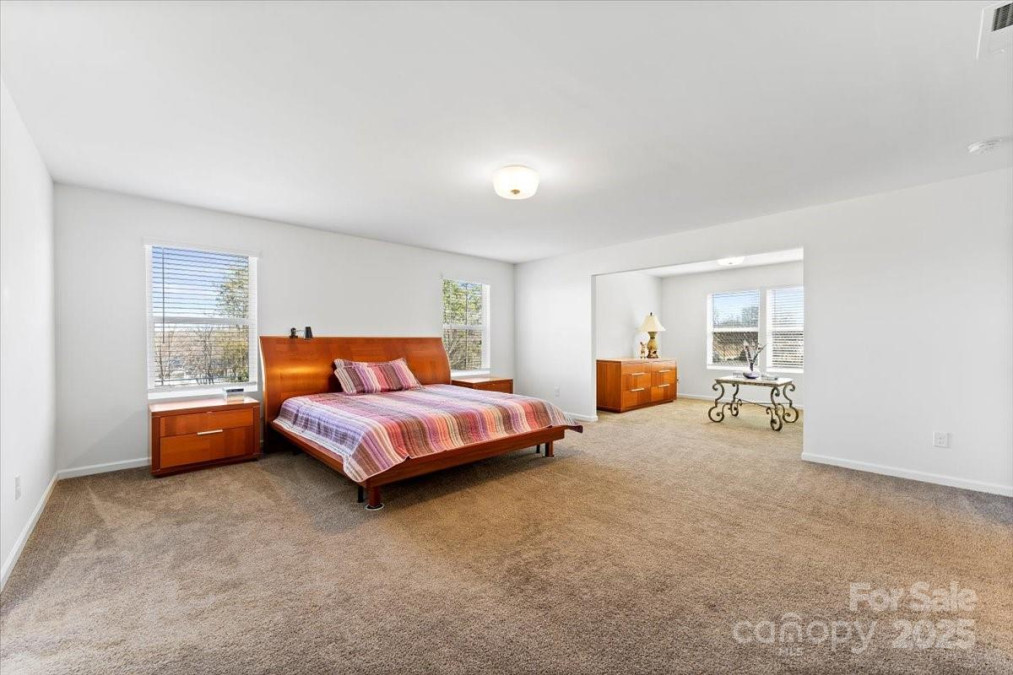 1036 Bramcote Ln Charlotte, NC 28215