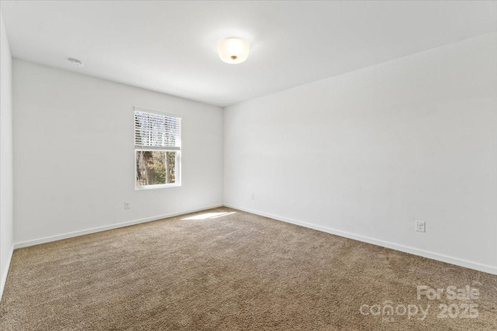 1036 Bramcote Ln Charlotte, NC 28215