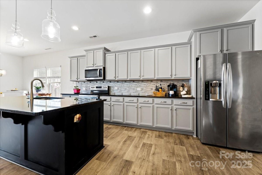 1036 Bramcote Ln Charlotte, NC 28215