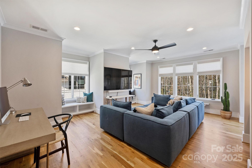 2509 Montrose Ct Charlotte, NC 28207
