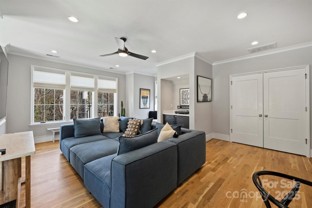2509 Montrose Ct Charlotte, NC 28207