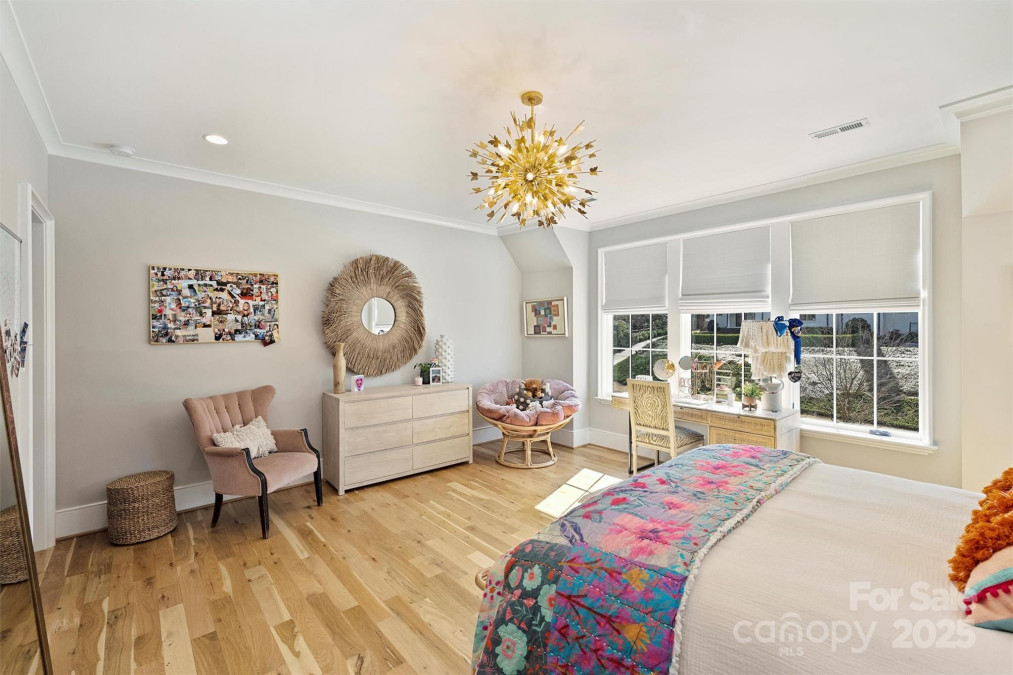 2509 Montrose Ct Charlotte, NC 28207