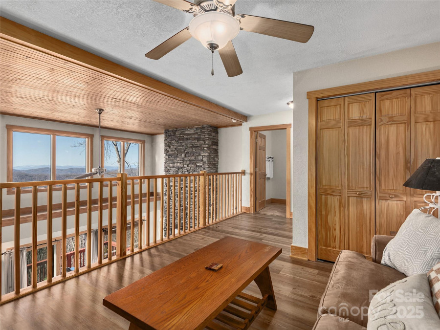 330 Vista Dr Mars Hill, NC 28754