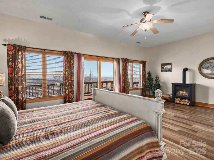 330 Vista Dr Mars Hill, NC 28754
