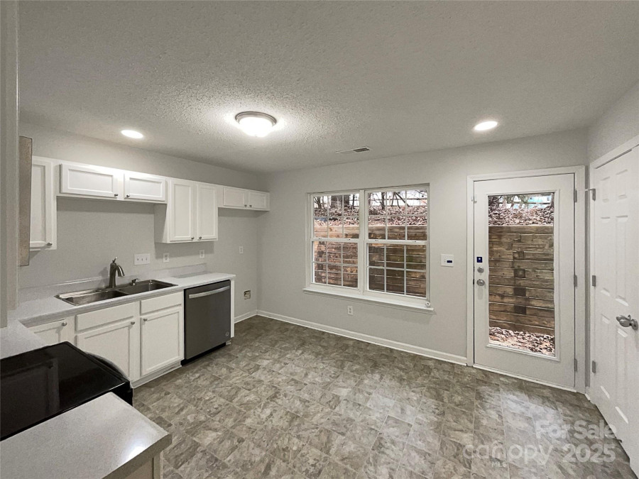 1411 Swaying Branch Ln Clover, SC 29710