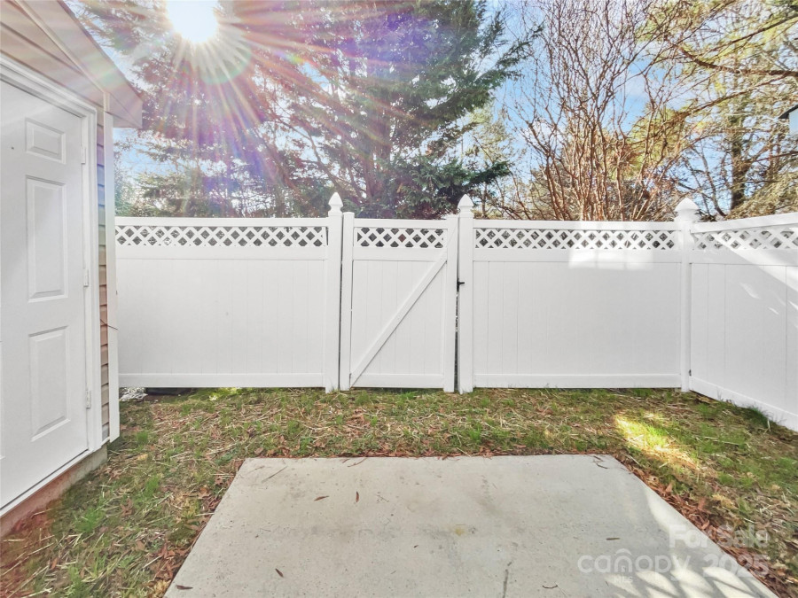 13510 Tranters Creek Ln Charlotte, NC 28273
