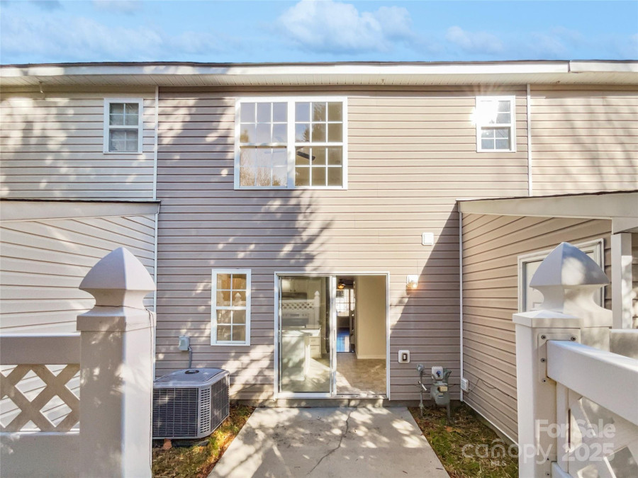 13510 Tranters Creek Ln Charlotte, NC 28273