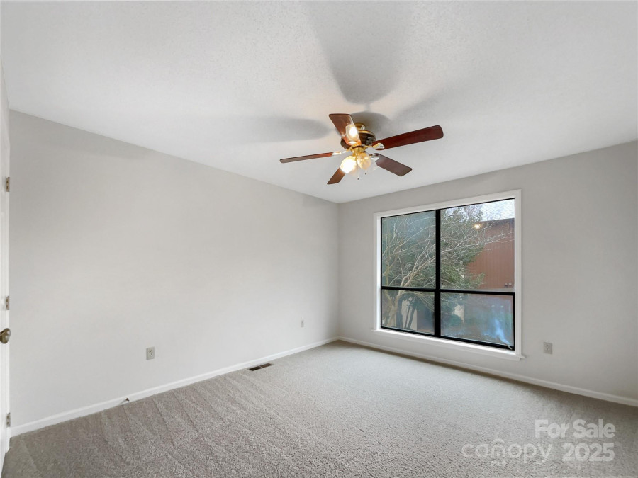 7340 Winery Ln Charlotte, NC 28227