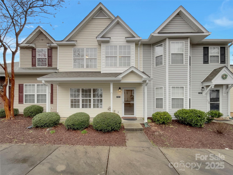 725 Rock Lake Glen Fort Mill, SC 29715