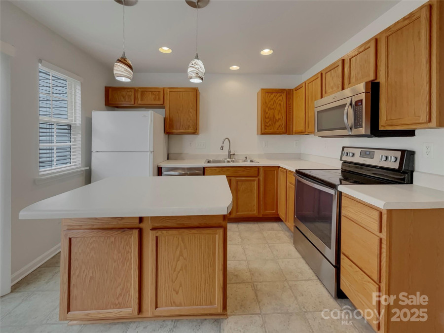 725 Rock Lake Glen Fort Mill, SC 29715