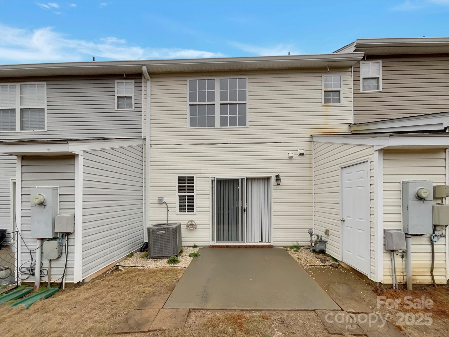 725 Rock Lake Glen Fort Mill, SC 29715