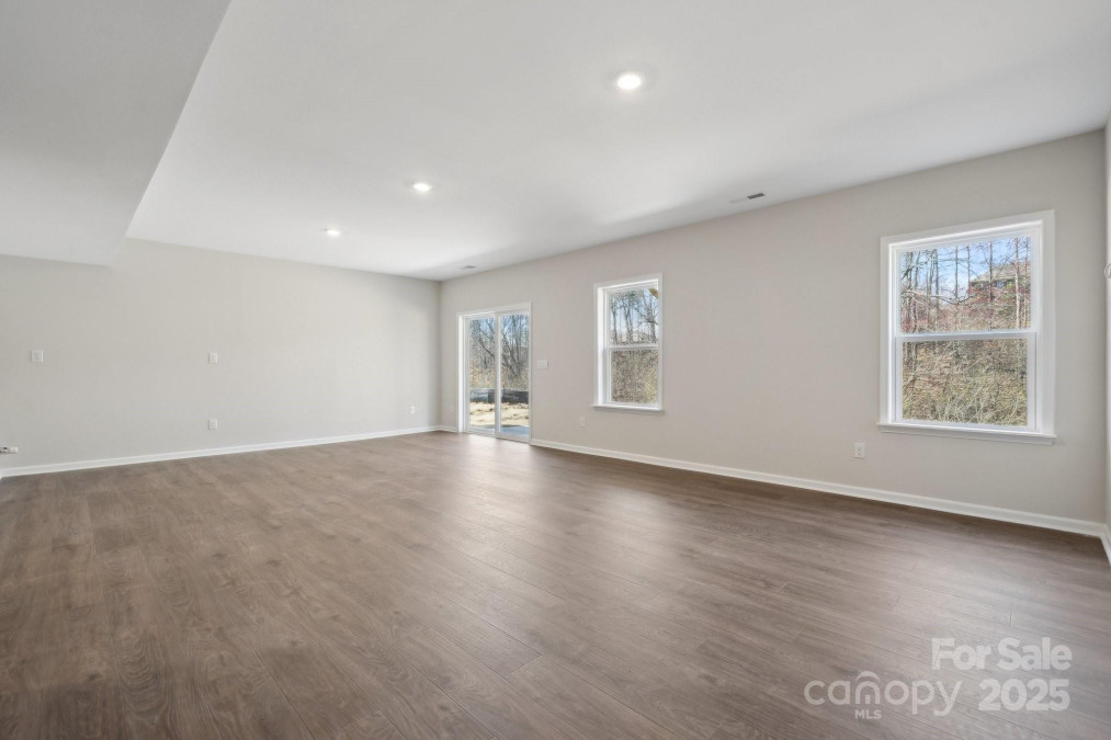 136 Glenn Dr Mooresville, NC 28115