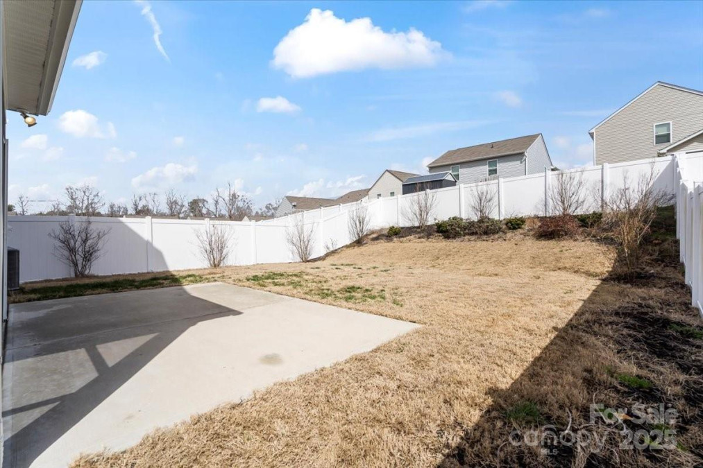 439 Newfound Hollow Dr Charlotte, NC 28214