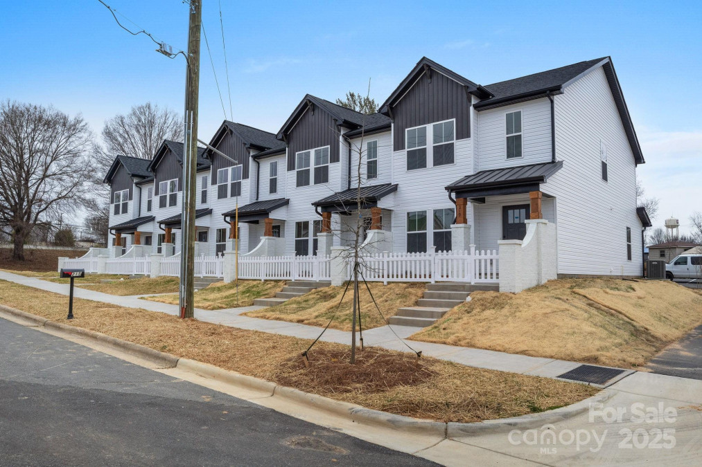 211 Rice St Landis, NC 28088