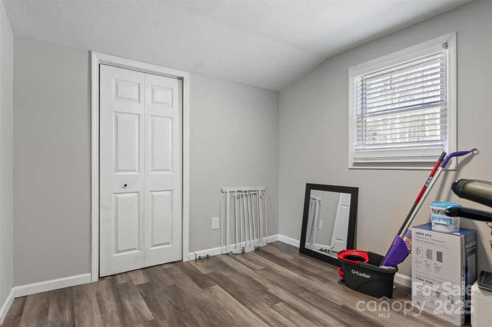 1740 Young Dr Conover, NC 28613