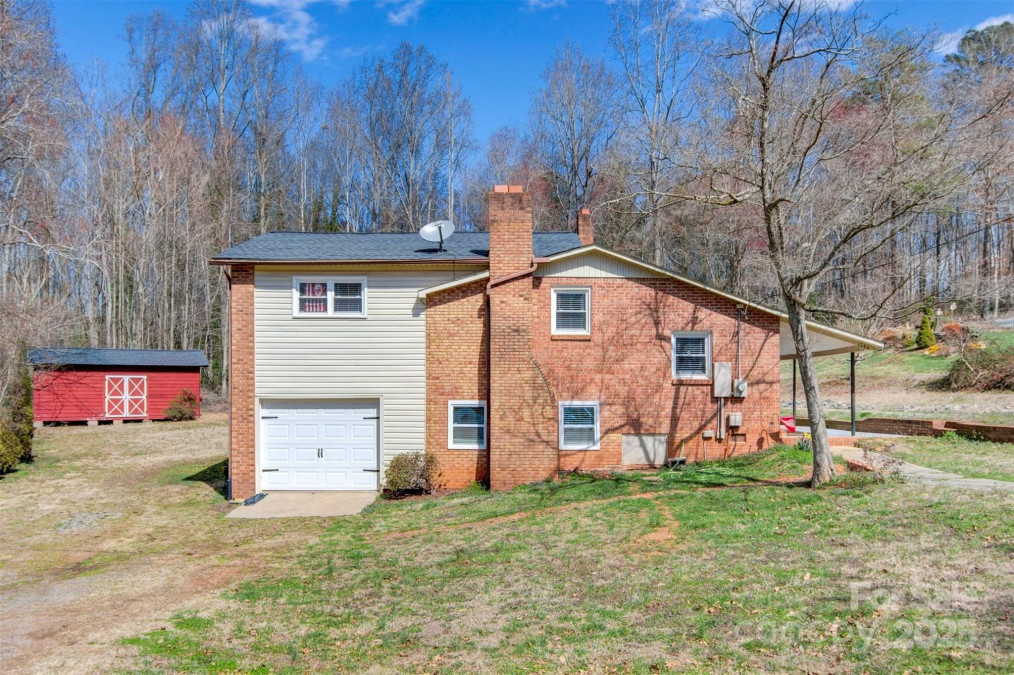 1740 Young Dr Conover, NC 28613