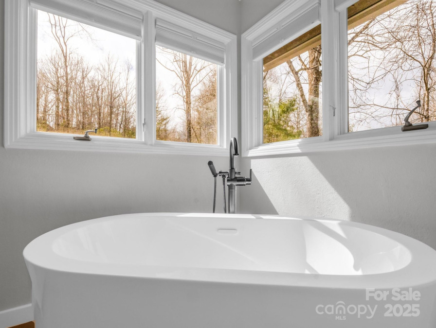 209 Walnut Ridge Rd Brevard, NC 28712