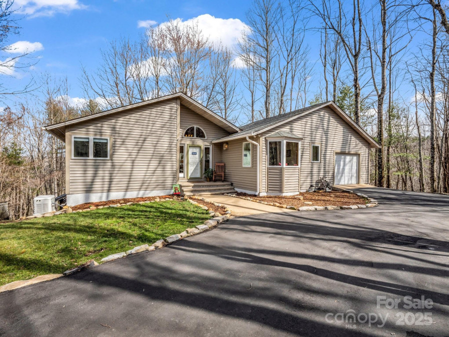 209 Walnut Ridge Rd Brevard, NC 28712