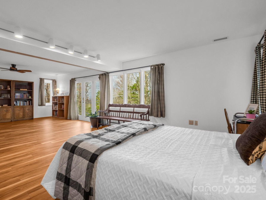 209 Walnut Ridge Rd Brevard, NC 28712