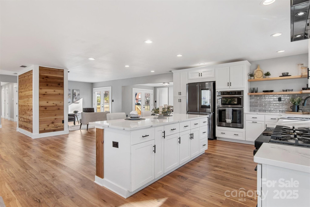 1206 9th St Hickory, NC 28601