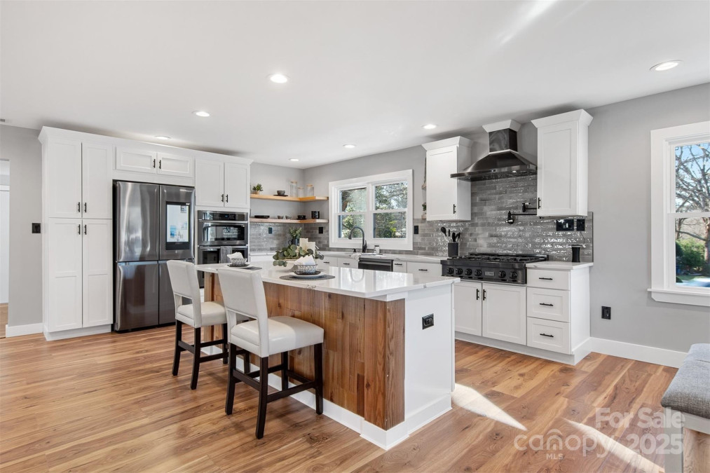 1206 9th St Hickory, NC 28601