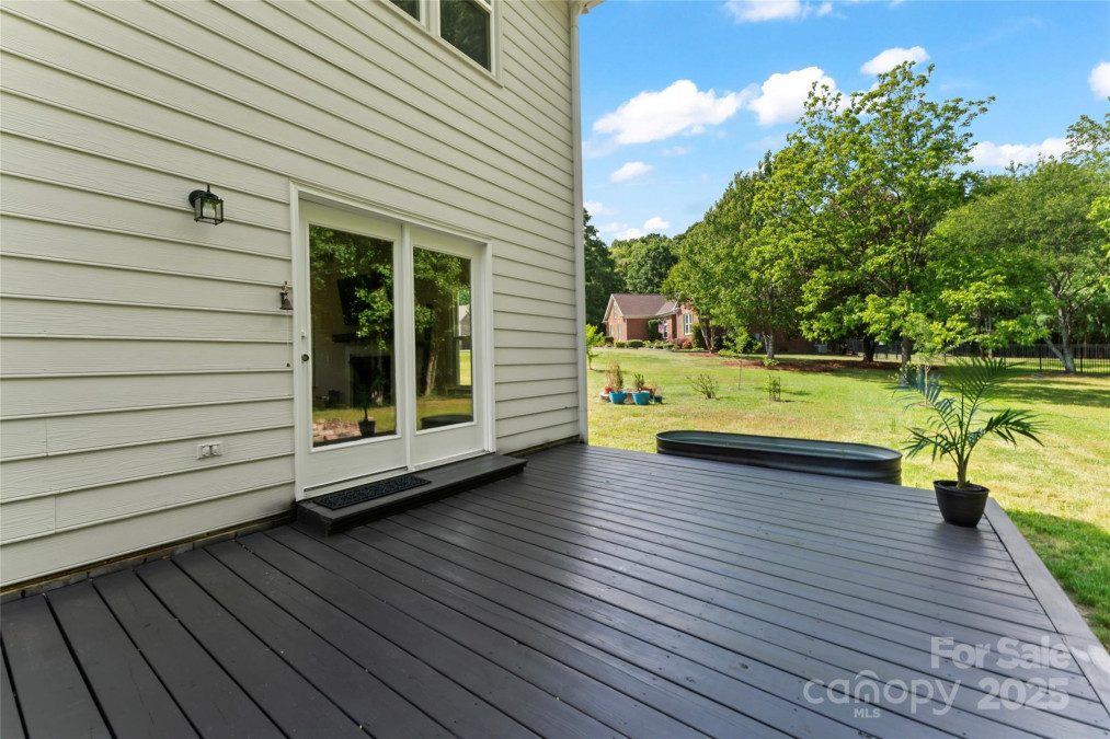 1226 Flint Ct Matthews, NC 28104